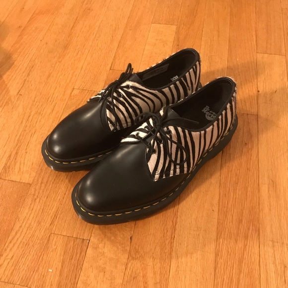 dr martens 1461 zebra